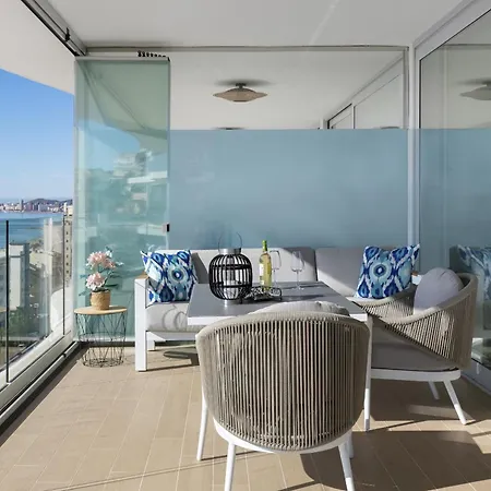 Stunning Seafront In Carvajal Lejlighed *