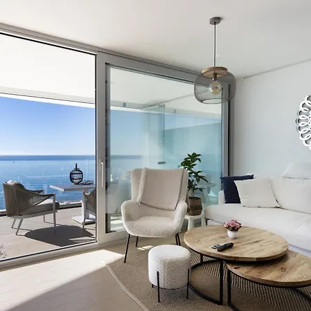 Stunning Seafront In Carvajal Lejlighed *
