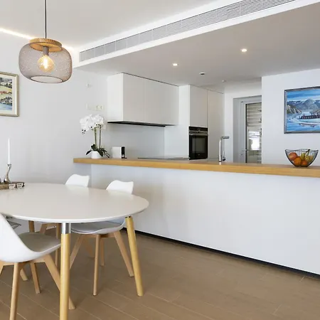 Stunning Seaside In Carvajal Apartment